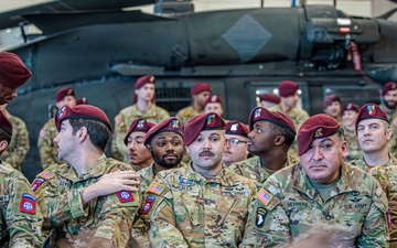 Sikorsky rescue awards recognizes DUSTOFF soldiers for their bravery