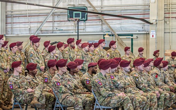 Sikorsky rescue awards recognizes DUSTOFF soldiers for their bravery