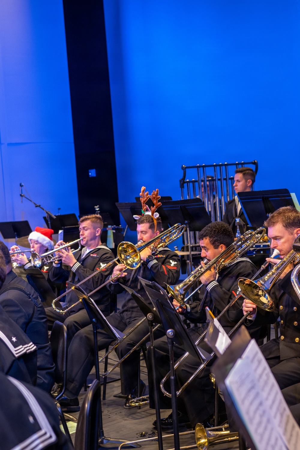 Navy Band Southwest’s 2025 Holiday Concert