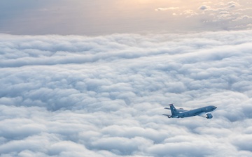 U.S. B-1B Bombers conduct operations in U.S. Southern Command AOR