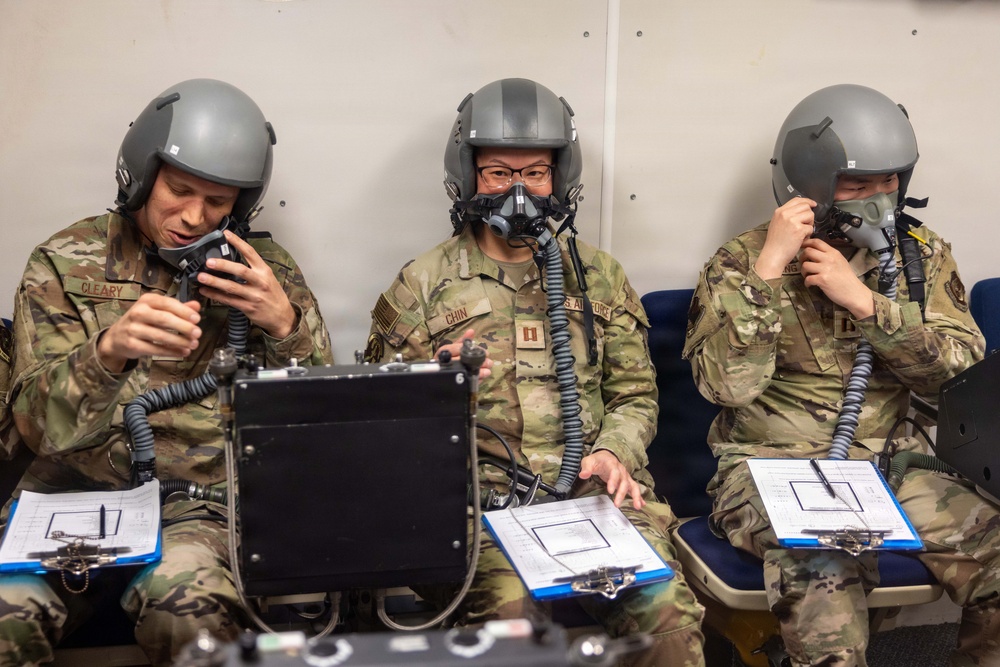 USAFSAM trains next-generation U.S. Air Force medical providers