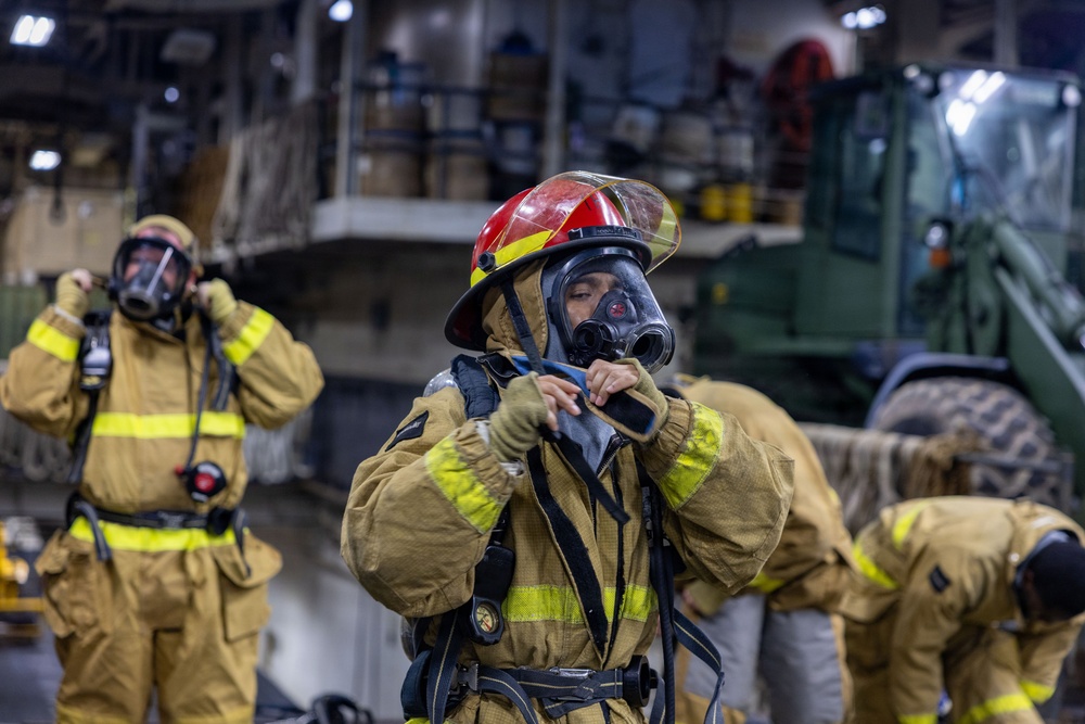 USS Iwo Jima Conducts Damage Control Training