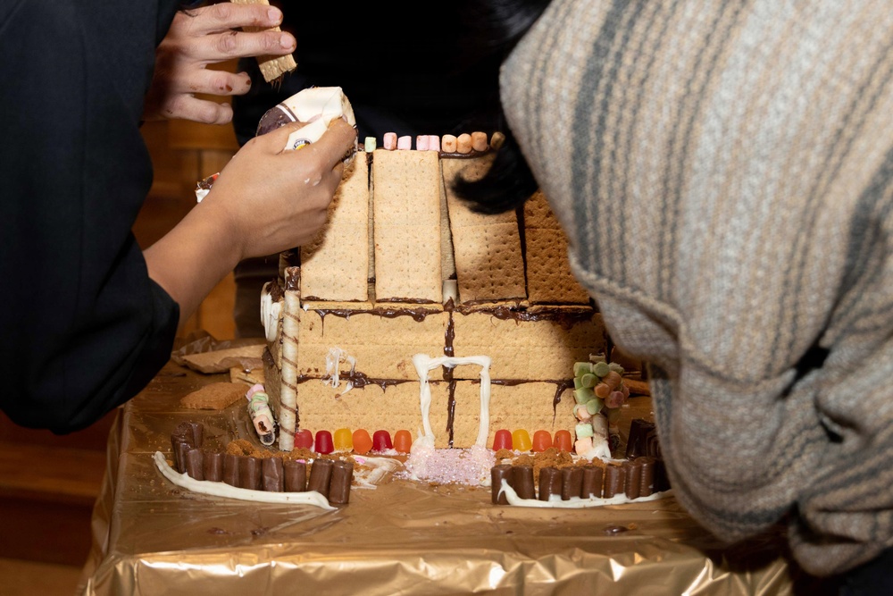 MWHS-1 hosts Holiday Party