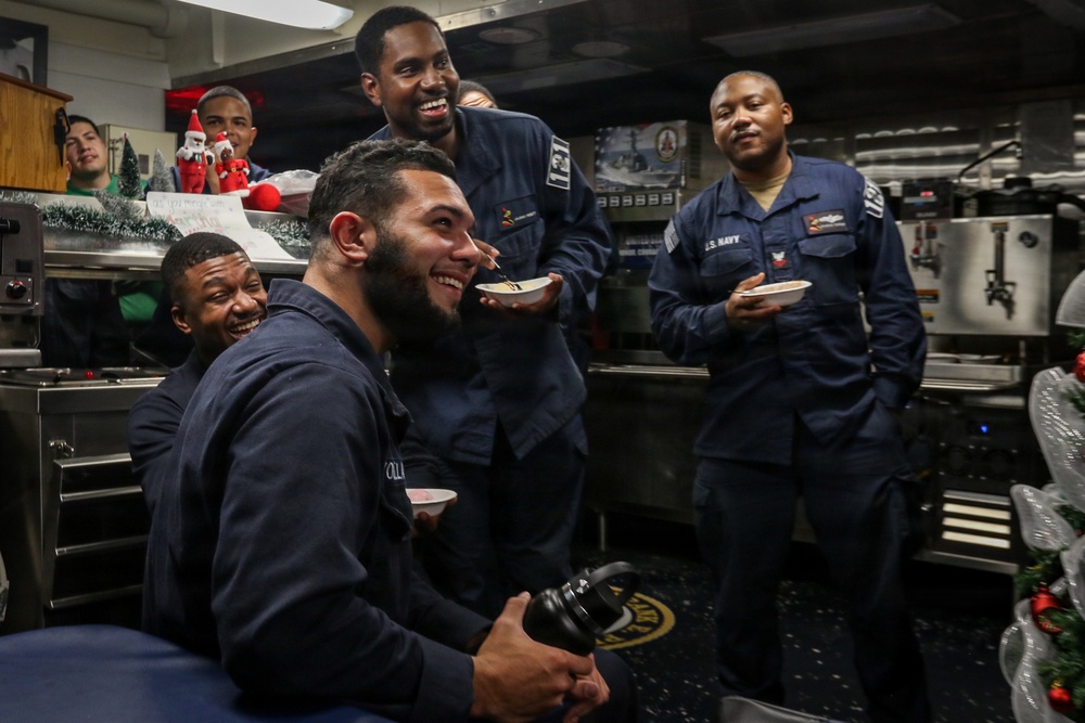 Frank E. Petersen Jr. hosts MWR talent show