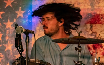 NSF Diego Garcia hosts Armed Forces Entertainment’s event