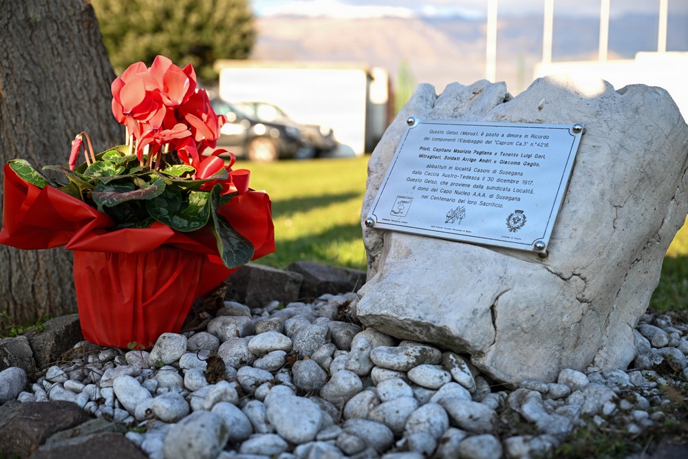 Aviano AB honors the fallen during remembrance ceremony