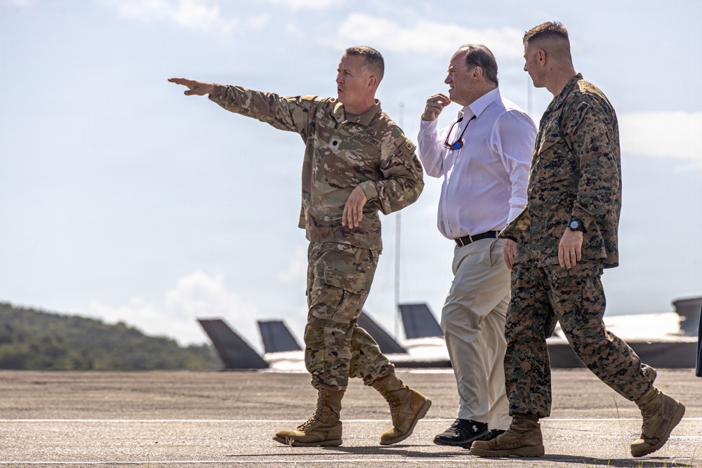 SecNav visits Jose Aponte