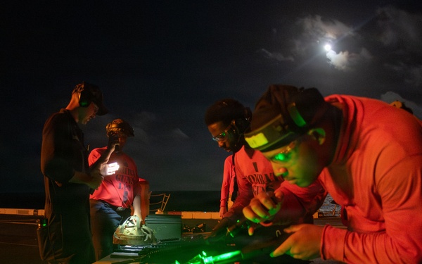 USS San Diego (LPD 22) Conducts Live Fire Exercise