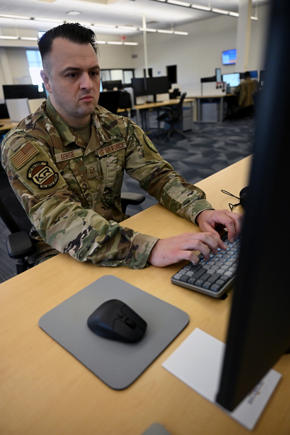 C3BM Airman places in national powerlifting contest