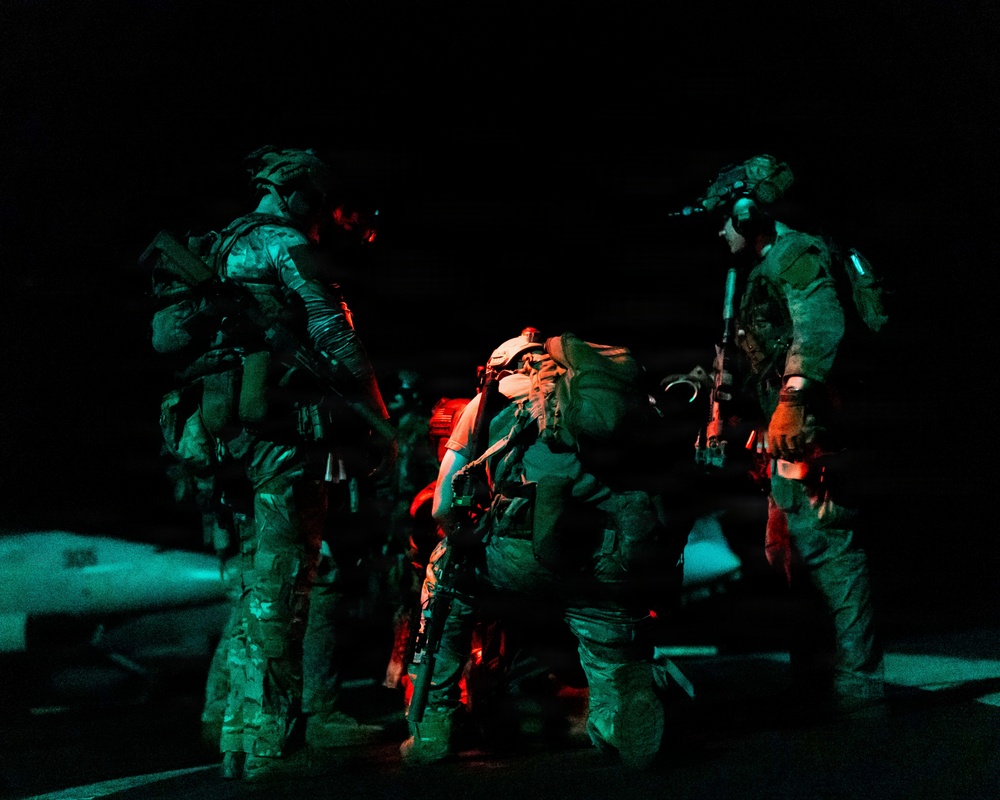 USS Gerald R. Ford (CVN 78) Hoist and Extraction Exercise