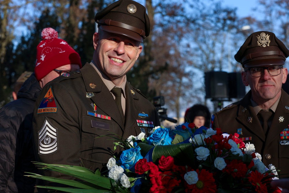 U.S. Army Garrison Poland leaders honor Polish heroes at 107th Battle of Ławica ceremony