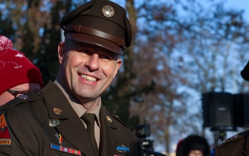 U.S. Army Garrison Poland leaders honor Polish heroes at 107th Battle of Ławica ceremony