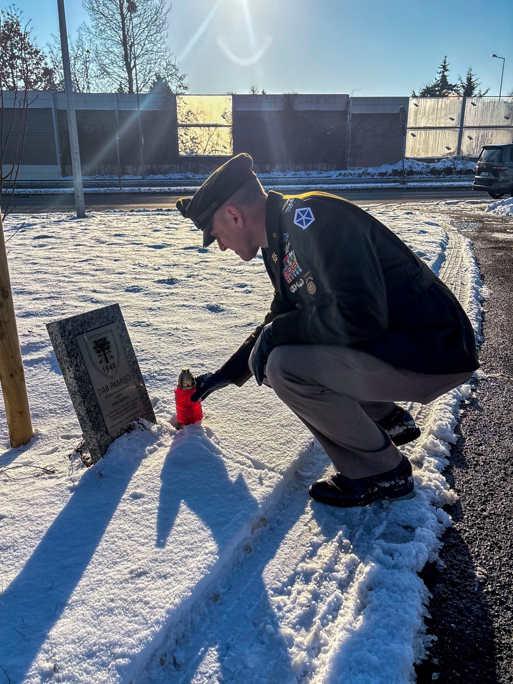 U.S. Army Garrison Poland leaders honor Polish heroes at 107th Battle of Ławica ceremony