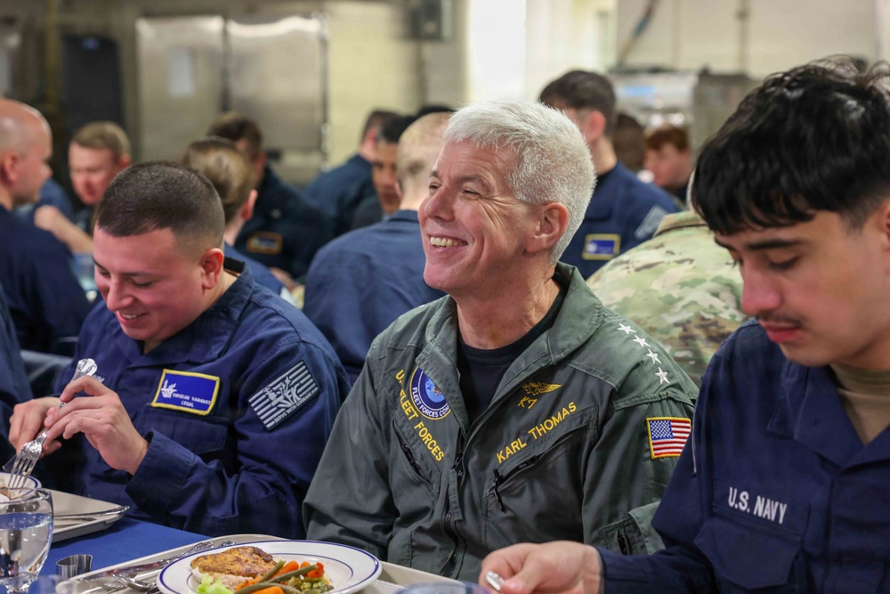 Commander, USFFC visits PCU John F. Kennedy