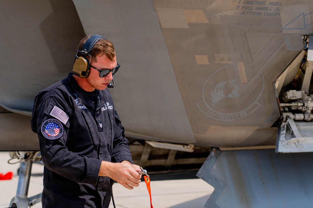 F-22 Raptor Aerial Demonstration Team performs at EAA Air Venture Oshkosh 2025