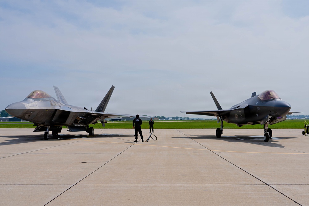 F-22 Raptor Aerial Demonstration Team performs at EAA Air Venture Oshkosh 2025