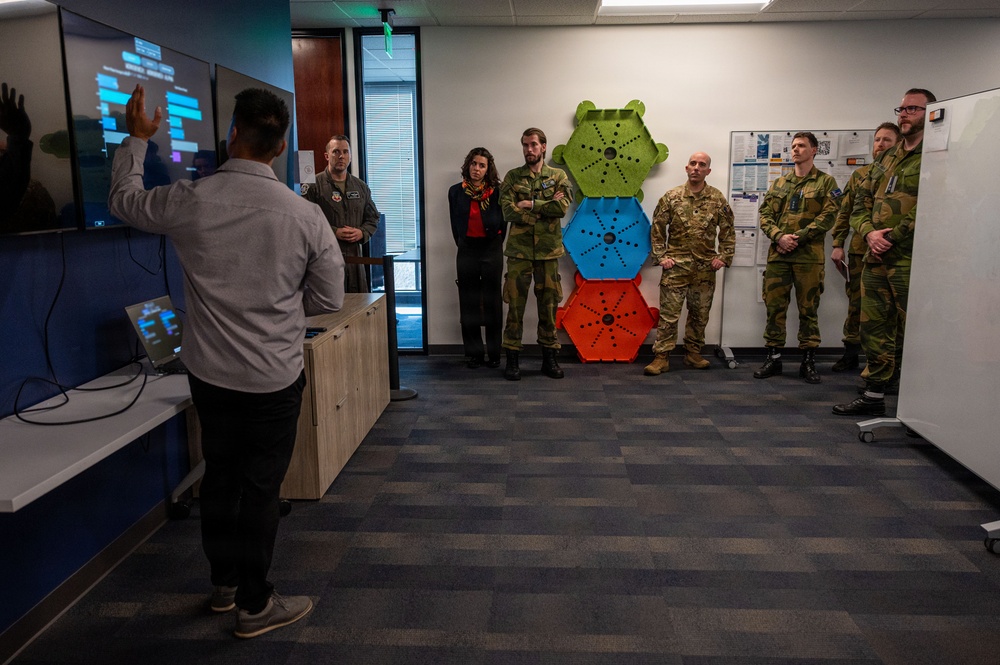 Strategic insight: Royal Norwegian Air Force visits ShOC-N, H2O