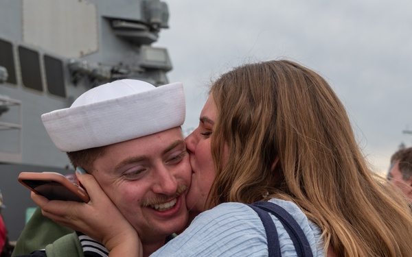 USS Fitzgerald (DDG 62) Returns to Homeport