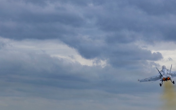 Abraham Lincoln conducts flight operations