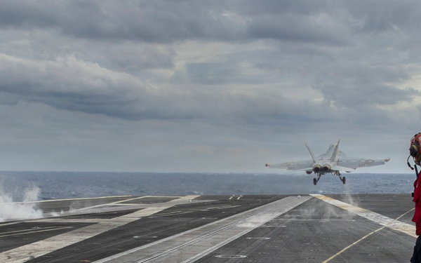 Abraham Lincoln conducts flight operations