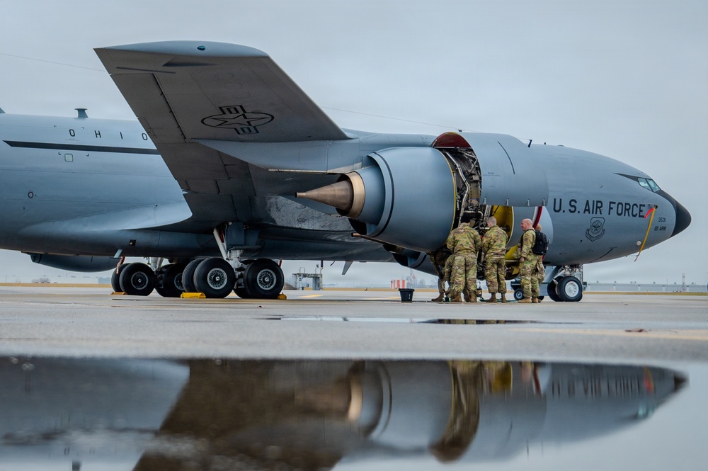 KC-135 oil extraction