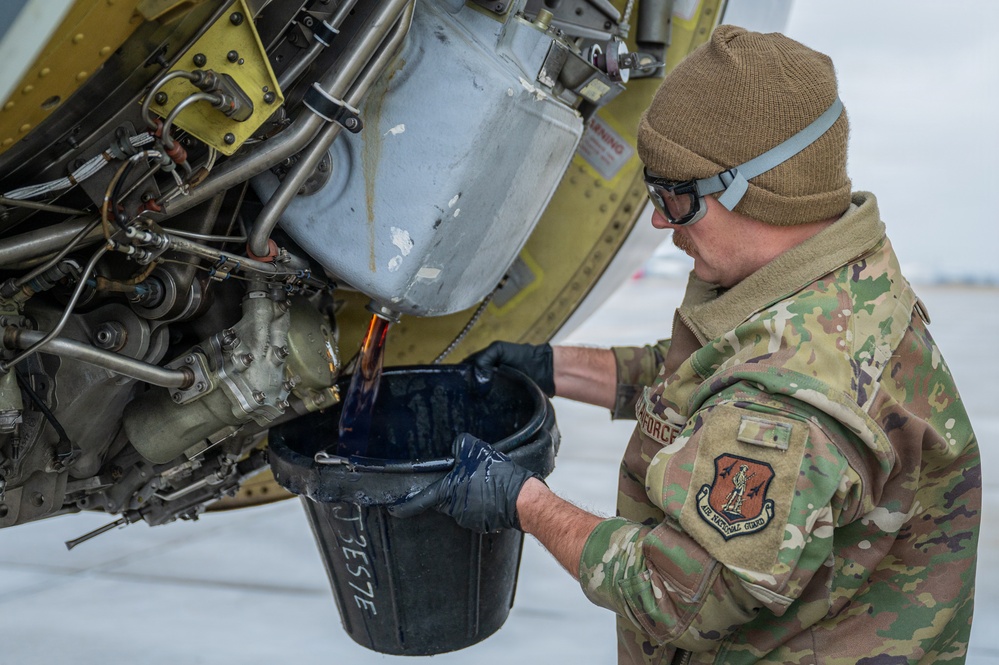 KC-135 oil extraction