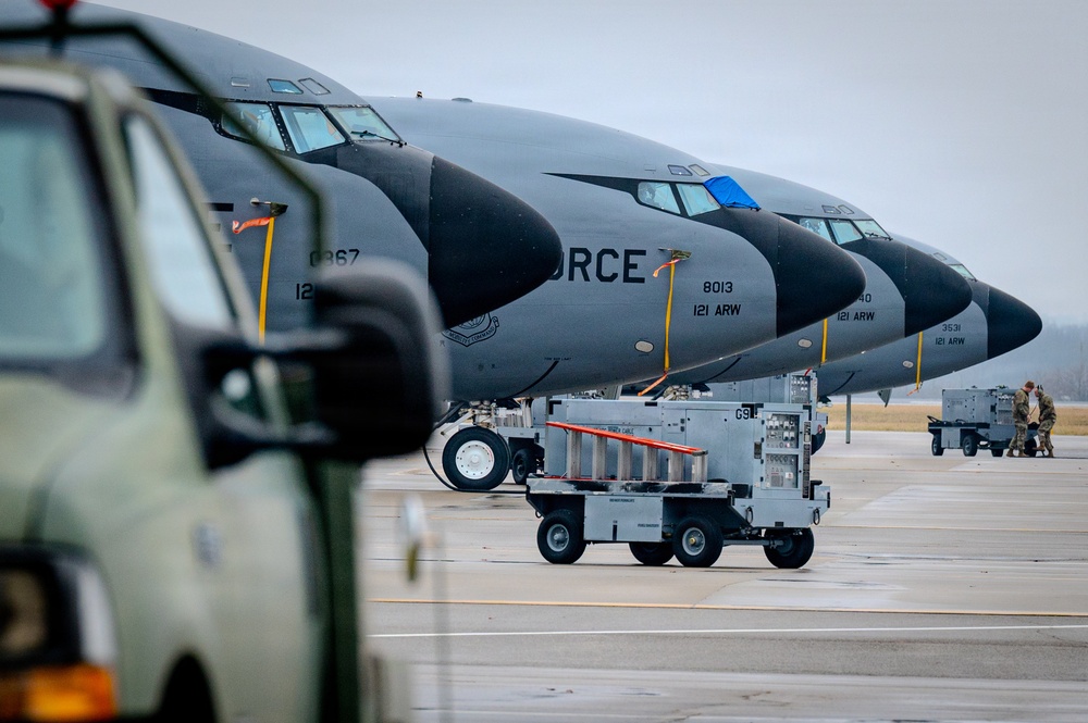 KC-135 oil extraction