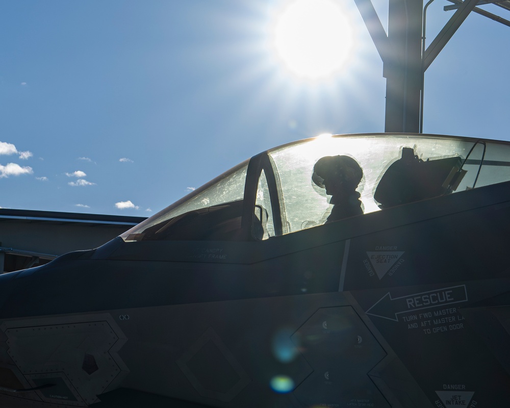 F-35 Demo Team Practices During Off-Season