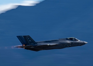 F-35 Demo Team Practices During Off-Season