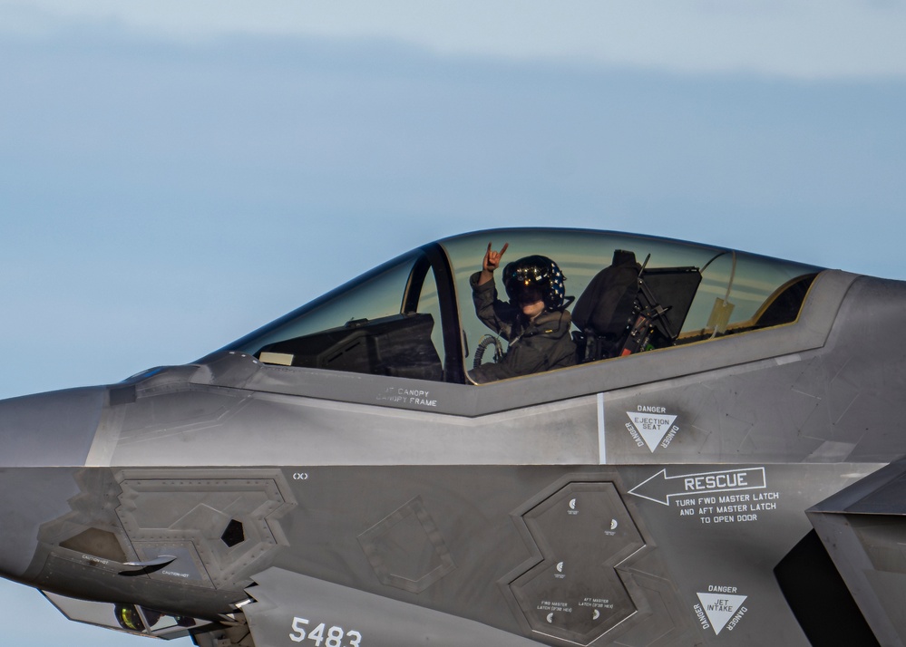 F-35 Demo Team Practices During Off-Season