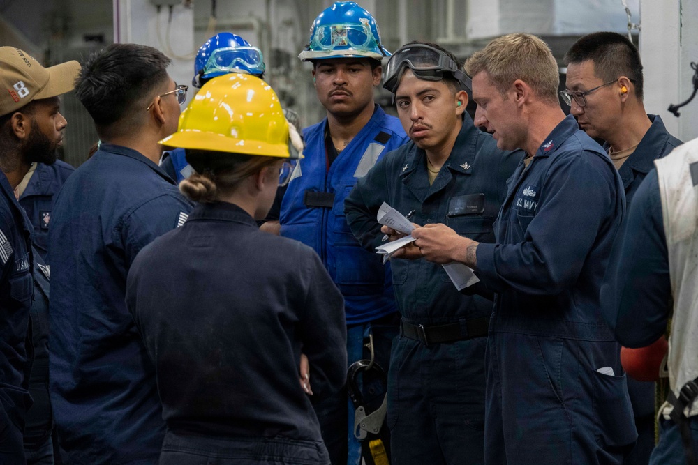Makin Island Conducts LCAC Recovery Drill