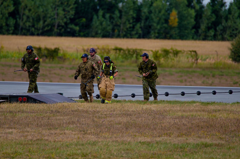 F-22 Raptor Aerial Demonstration Team performs at Air Show London Skydrive 2025
