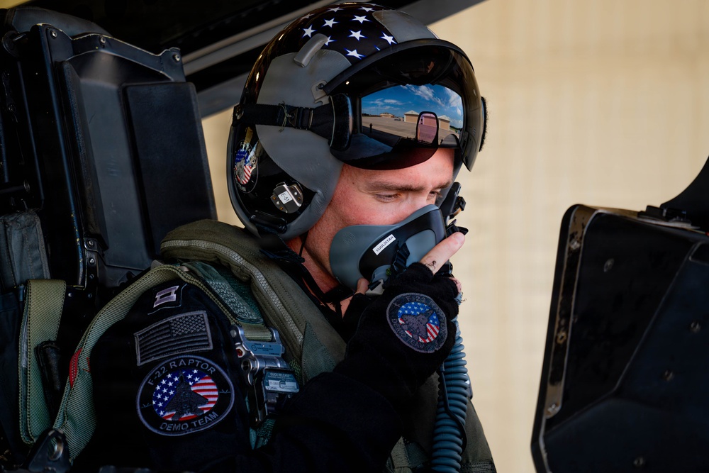 F-22 Raptor Aerial Demonstration Team performs at Duluth Airshow and Expo 2025
