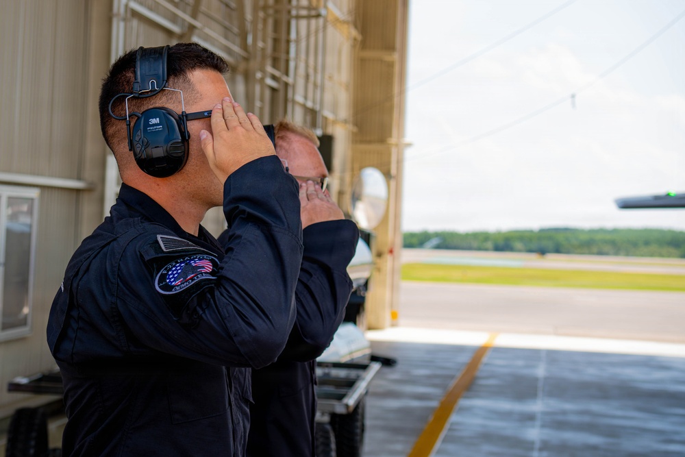 F-22 Raptor Aerial Demonstration Team performs at Duluth Airshow and Expo 2025