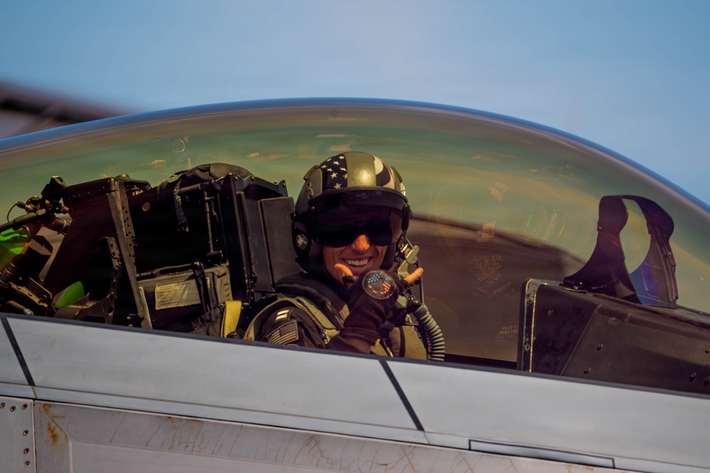 F-22 Raptor Aerial Demonstration Team performs at Duluth Airshow and Expo 2025