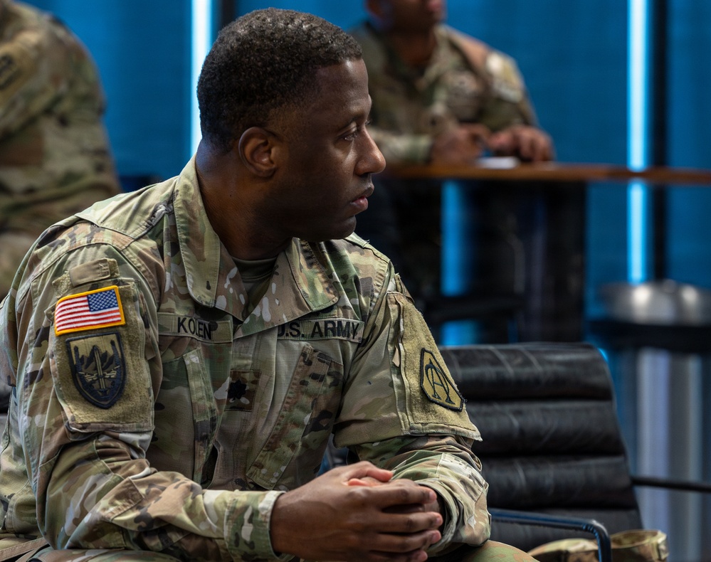 U.S. Army PIT visits Army Applications Laboratory