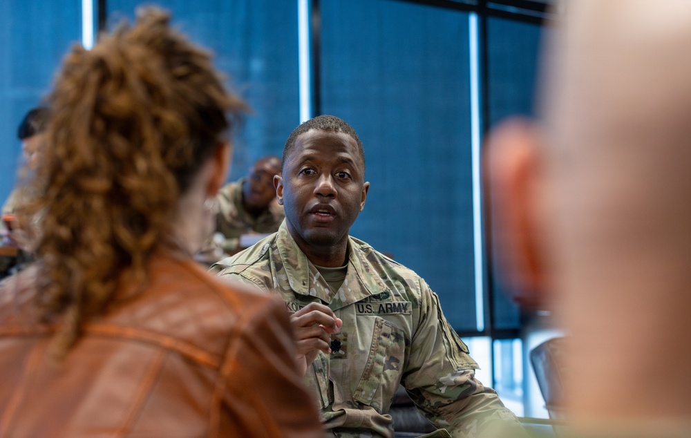U.S. Army PIT visits Army Applications Laboratory