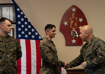 2nd Mardiv Commanding General Awards Marines with Challenge Coins