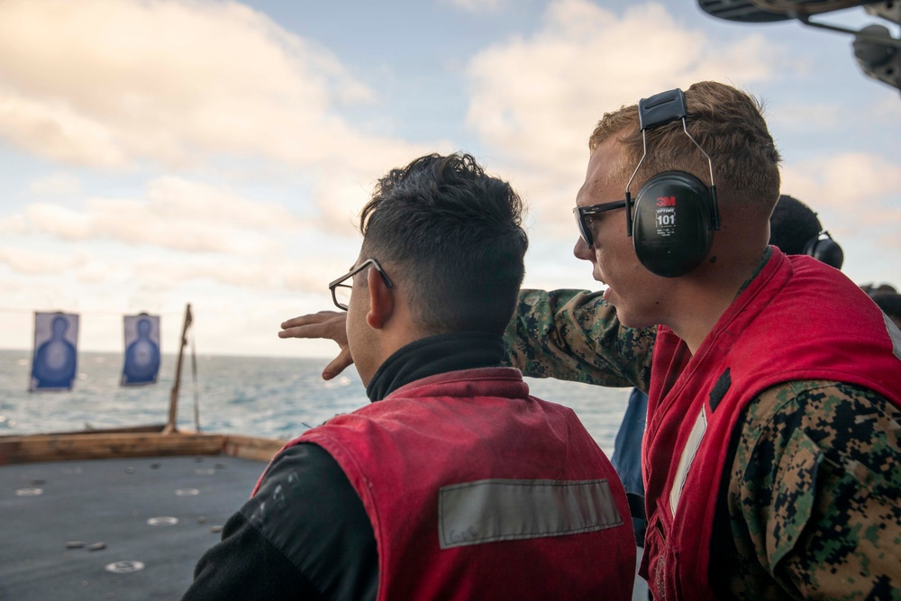 Makin Island Conducts Underway Live Fire Exercise