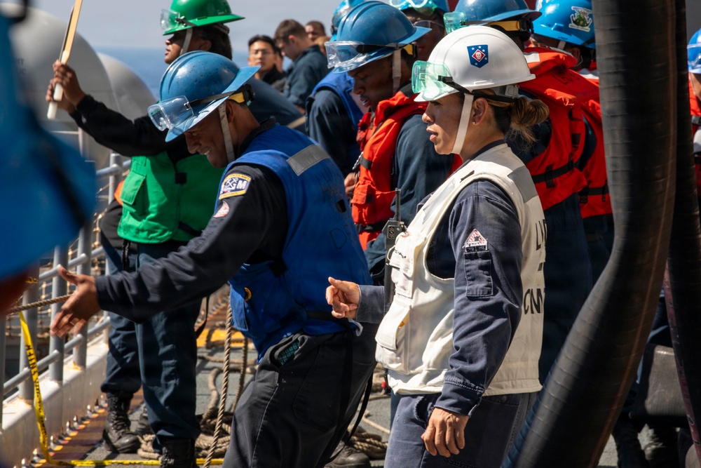 Makin Island Conducts RAS with Anchorage