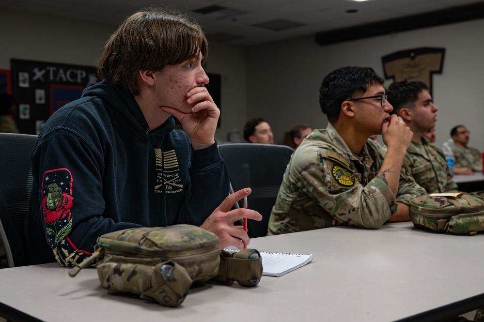 Exercise Bolt &amp; Dagger classroom and simulator