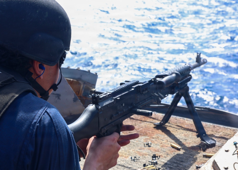 USS Mahan (DDG 72) Live-Fire Exercise