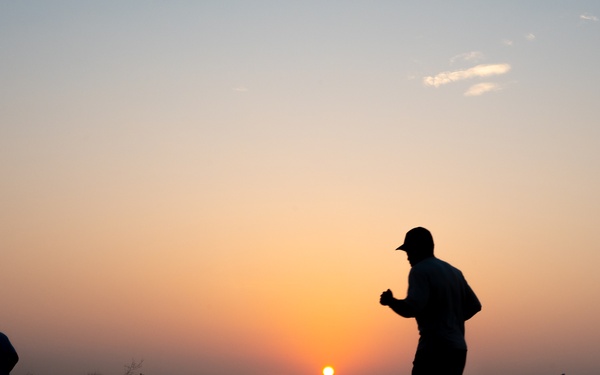 Qatar, U.S. service members participate in 5K