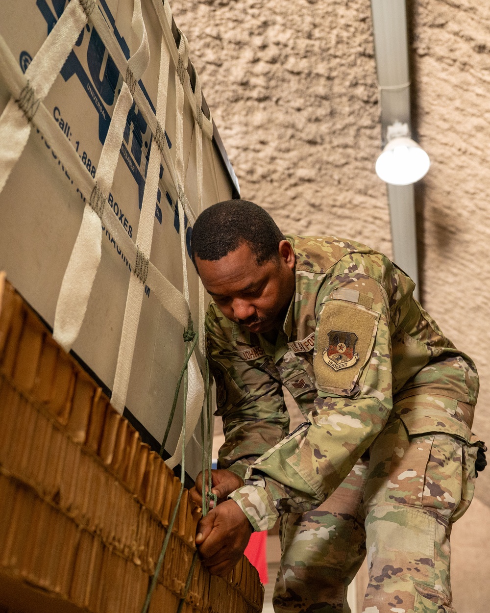 AFCENT Airmen attend Army Rigger training