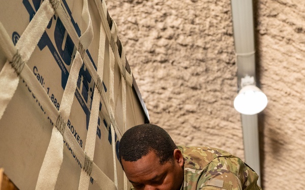 AFCENT Airmen attend Army Rigger training