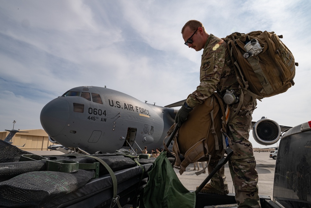 379 EAES team provides patient care aboard C-17 Globemaster III aircraft