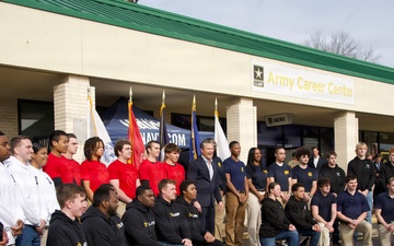 Future Service Members Gather at Army Career Center for Memorable Enlistment Day
