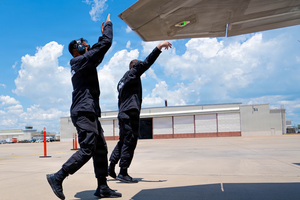 F-22 Raptor Aerial Demonstration Team performs at Wings Over South Texas 2025