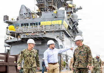 The Commandant, Gen. Eric M. Smith visits Ingalls Shipbuilding with SECNAV and CNO