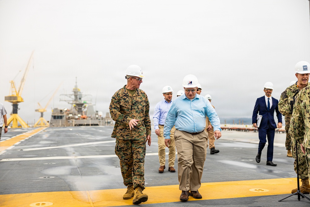 The Commandant, Gen. Eric M. Smith visits Ingalls Shipbuilding with SECNAV and CNO